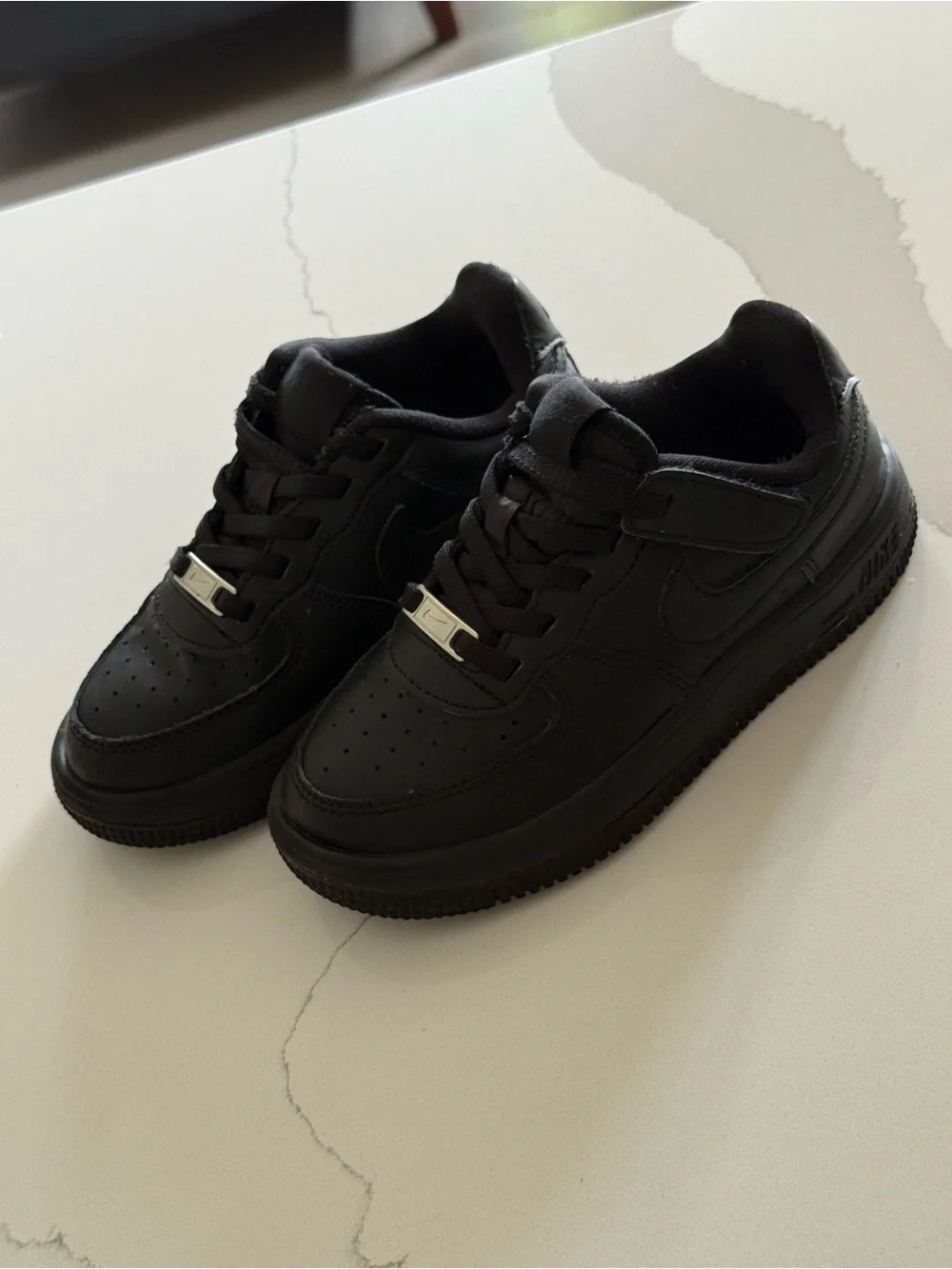 Nike Force 1 Low EasyOn Sneakers – Kids Size 11C